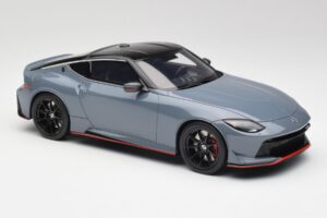 Nissan Z RZ34 NISMO Stealth Сив GT Spirit 1:18 GT484 Смола — снимка 4 от 6
