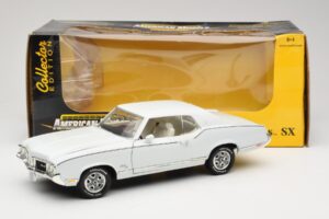 Oldsmobile Cutlass SX Бял ERTL 1:18 33775 Метал — снимка 8 от 8