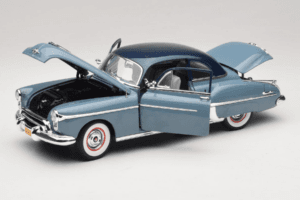 Oldsmobile 88 Син Grease Auto World 1:18 AWSS103/06 Метал — снимка 2 от 8