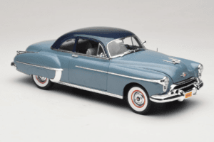 Oldsmobile 88 Син Grease Auto World 1:18 AWSS103/06 Метал — снимка 6 от 8