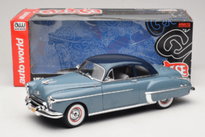 Oldsmobile 88 Син Grease Auto World 1:18 AWSS103/06 Метал — снимка 8 от 8