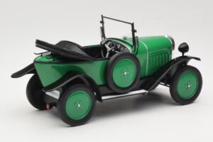 Opel 4 PS Laubfrosch Зелен MCG 1:18 MCG18050 Метал — снимка 2 от 6