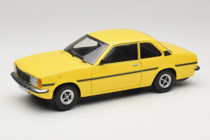 Opel Ascona B SR Жълт Надраскана Предна Част Sun Star 1:18 5384 Метал