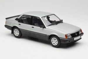 Opel Ascona C SR Сребрист MCG 1:18 MCG18460 Метал — снимка 4 от 6