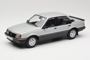 Opel Ascona C SR Сребрист MCG 1:18 MCG18460 Метал