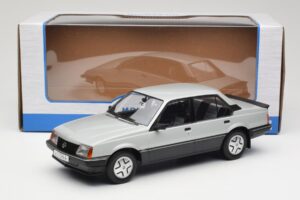 Opel Ascona C SR Сребрист MCG 1:18 MCG18460 Метал — снимка 6 от 6