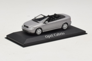 Opel Astra G Кабриолет Grey Metallic Minichamps 1:43 ASTRA001 Метал — снимка 2 от 4