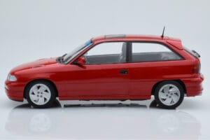 Opel Astra F GSi Червен Norev 1:18 183672 Метал — снимка 3 от 6