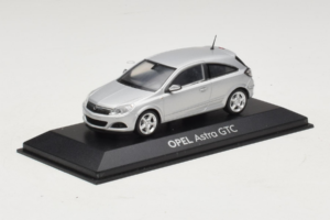 Opel Astra H GTC Сребрист Minichamps 1:43 ASTRA003 Метал — снимка 2 от 4