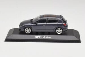 Opel Astra H Сив Minichamps 1:43 B24910027A Метал