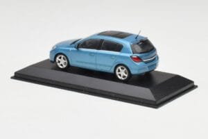 Opel Astra H Светлосин Minichamps 1:43 400043001 Метал — снимка 3 от 4