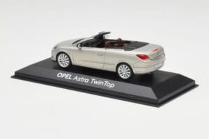 Opel Astra H Twin Top Сребрист Minichamps 1:43 403045633 Метал — снимка 3 от 4