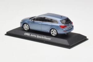Opel Astra J Sports Tourer Blue Metallic Minichamps 1:43 400049012 Метал — снимка 3 от 4