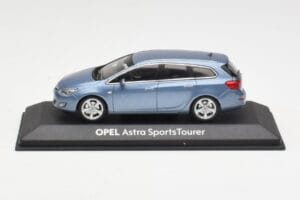 Opel Astra J Sports Tourer Blue Metallic Minichamps 1:43 400049012 Метал