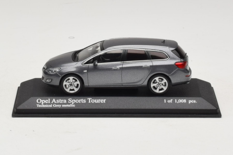 Opel Astra J Sports Tourer Minichamps 1:43 400049014 Метал