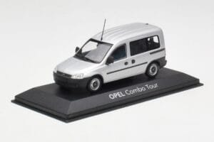 Opel Combo C Сребрист Minichamps 1:43 COMBO001 Метал — снимка 2 от 4