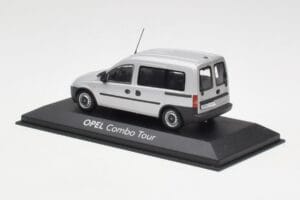 Opel Combo C Сребрист Minichamps 1:43 COMBO001 Метал — снимка 3 от 4