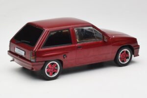 Opel Corsa A Custom Червен MCG 1:18 MCG18433 Метал — снимка 2 от 6