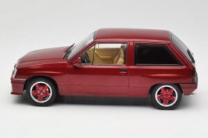 Opel Corsa A Custom Червен MCG 1:18 MCG18433 Метал — снимка 3 от 6