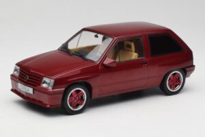 Opel Corsa A Custom Червен MCG 1:18 MCG18433 Метал