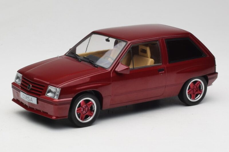 Opel Corsa A Custom Червен MCG 1:18 MCG18433 Метал