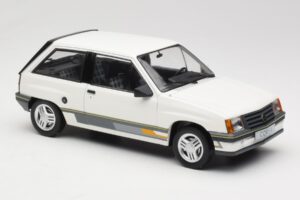 Opel Corsa A Sprint Бял MCG 1:18 MCG18432 Метал — снимка 4 от 6
