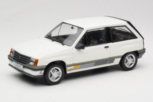Opel Corsa A Sprint Бял MCG 1:18 MCG18432 Метал