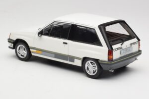Opel Corsa A Sprint Бял MCG 1:18 MCG18432 Метал — снимка 5 от 6