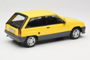 Opel Corsa A SR Жълт MCG 1:18 MCG18431 Метал — снимка 2 от 6