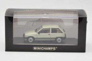 Opel Corsa A Swing Зелен Minichamps 1:43 400045002 Метал — снимка 4 от 4