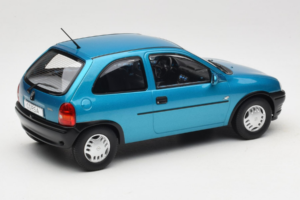 Opel Corsa B Blue Metallic MCG 1:18 MCG18514 Метал — снимка 2 от 6