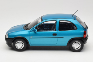 Opel Corsa B Blue Metallic MCG 1:18 MCG18514 Метал — снимка 3 от 6