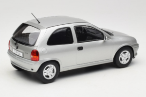 Opel Corsa B Grey Metallic MCG 1:18 MCG18515 Метал — снимка 2 от 6
