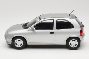 Opel Corsa B Grey Metallic MCG 1:18 MCG18515 Метал — снимка 3 от 6