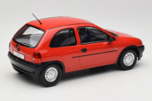 Opel Corsa B Червен MCG 1:18 MCG18513 Метал — снимка 2 от 6