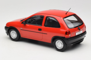 Opel Corsa B Червен MCG 1:18 MCG18513 Метал — снимка 5 от 6