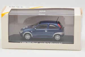 Opel Corsa C 1.5M Made in Eisenach Minichamps 1:43 OPEL003 Метал — снимка 4 от 4