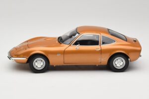 Opel GT Златен Minichamps 1:18 180049025 Метал — снимка 4 от 8