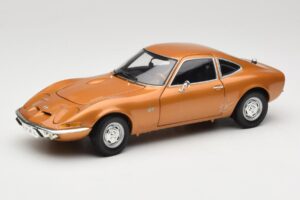 Opel GT Златен Minichamps 1:18 180049025 Метал