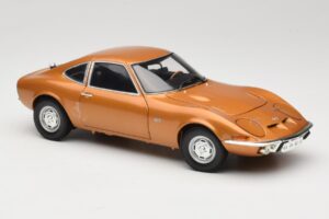 Opel GT Златен Minichamps 1:18 180049025 Метал — снимка 6 от 8