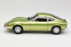 Opel GT Green Metallic Minichamps 1:18 180049029 Метал — снимка 4 от 8