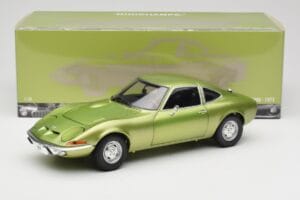 Opel GT Green Metallic Minichamps 1:18 180049029 Метал — снимка 8 от 8