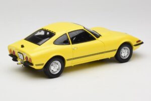 Opel GT/J Жълт Minichamps 1:18 180049021 Метал — снимка 3 от 8