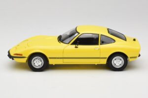 Opel GT/J Жълт Minichamps 1:18 180049021 Метал — снимка 4 от 8