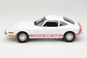 Opel GT Бял Minichamps 1:18 180049027 Метал — снимка 4 от 8