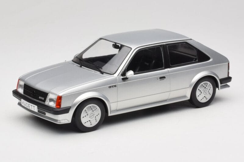 Opel Kadett D GTE Сребрист MCG 1:18 MCG18533 Метал
