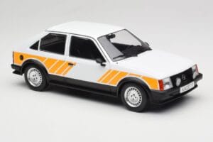 Opel Kadett D SR Бял с Жълт Декор MCG 1:18 MCG18534 Метал — снимка 4 от 6