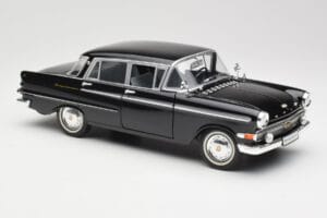 Opel Kapitan P1 Черен Revell 1:18 08822 Метал — снимка 6 от 8