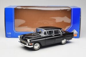 Opel Kapitan P1 Черен Revell 1:18 08822 Метал — снимка 8 от 8