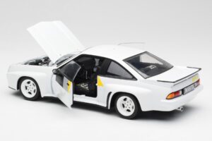 Opel Manta 400 Homologation Бял Revell 1:18 8819 Метал — снимка 5 от 8